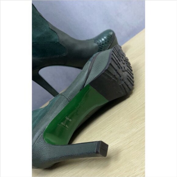 Lisa For Donald J Pliner Rune Platform Boot - Picture 8 of 10